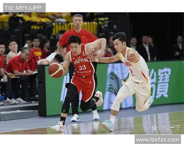 男篮亚洲杯精彩对决日本队迎战中国香港队全力争胜 男篮亚洲杯精彩对决日本队迎战中国香港队全力争胜