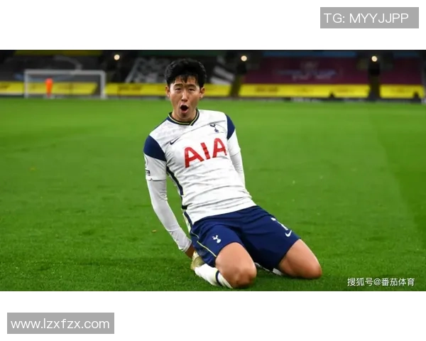 莱万领衔新赛季挑战,足球界期待他的精彩表现与辉煌成就 莱万领衔新赛季挑战,足球界期待他的精彩表现与辉煌成就