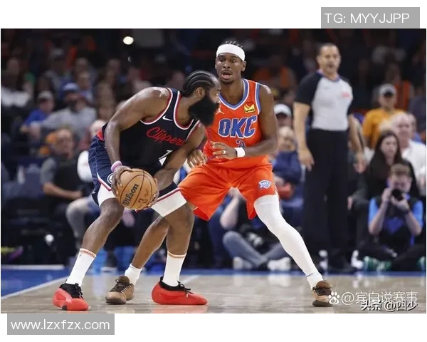 尼克斯队与骑士展开激烈对决谁能在季后赛中笑到最后