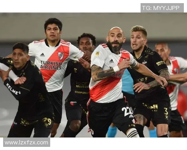 坦珀利与河床的激烈对决揭示阿根廷足球的魅力与竞争精神 坦珀利与河床的激烈对决揭示阿根廷足球的魅力与竞争精神