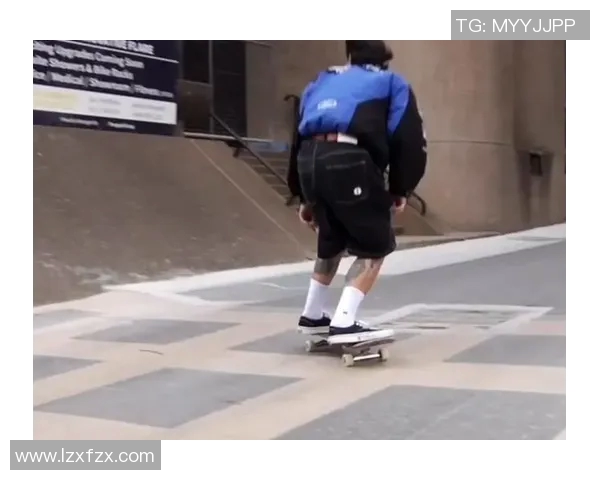 滑板热潮中的争论上海滑板队配合默契引发热议与思考MBA